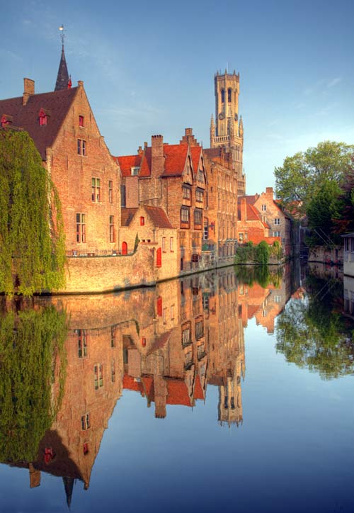 Brugge Reflected