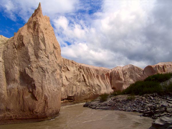 The Valley of Ten Thousand Smokes